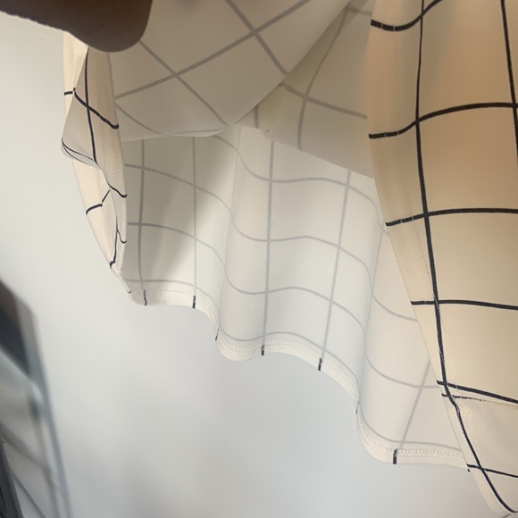 Black & White MELLODAY TOP!!! - Picture 6 of 8